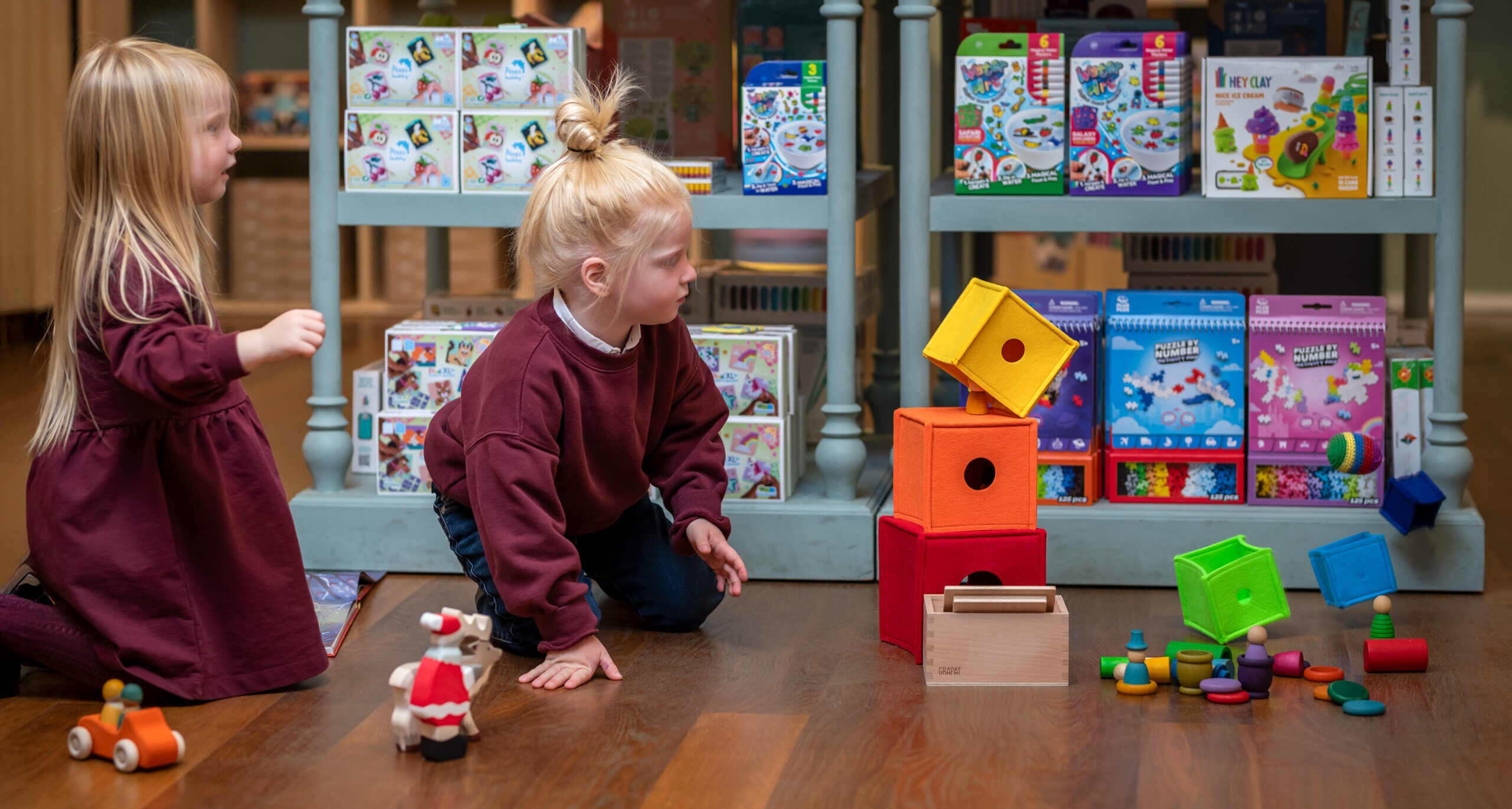 De grote Wolf speelgoed winkel in Nuenen